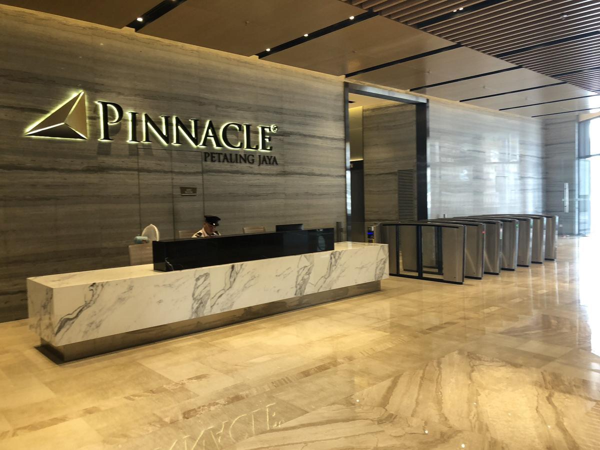 Chrisenbel Suites - Pinnacle Pj Petaling Jaya Dış mekan fotoğraf