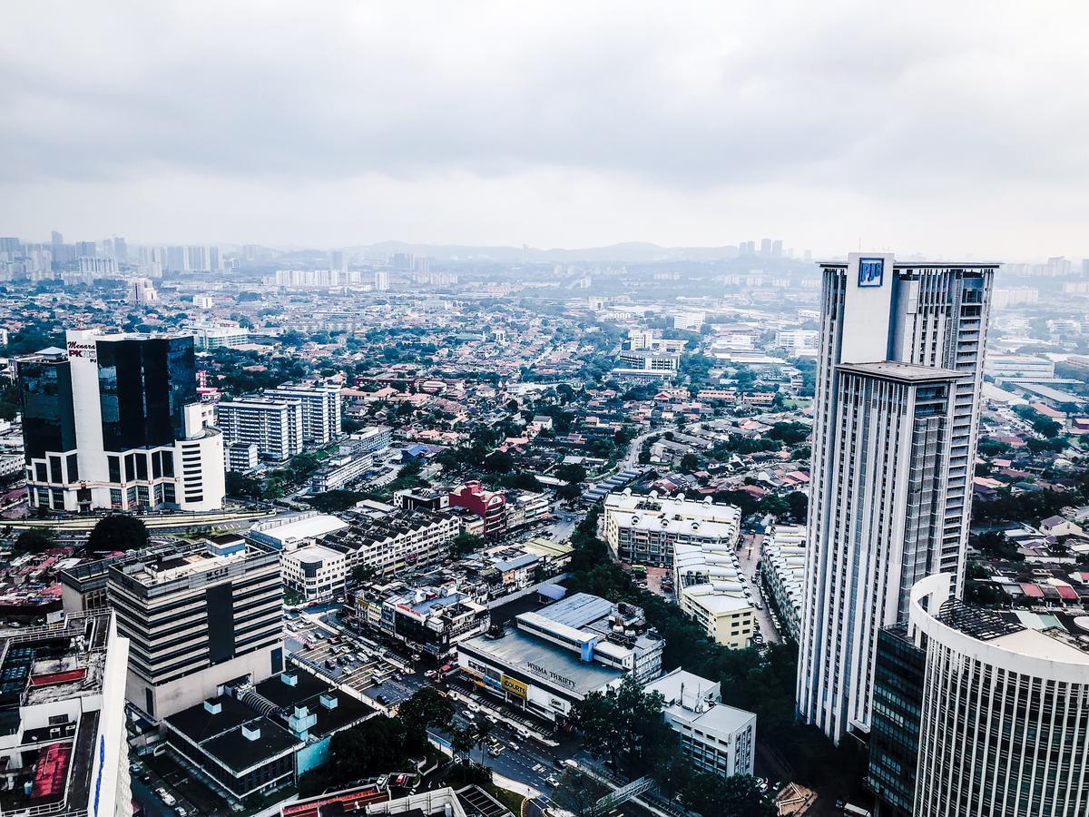 Chrisenbel Suites - Pinnacle Pj Petaling Jaya Dış mekan fotoğraf